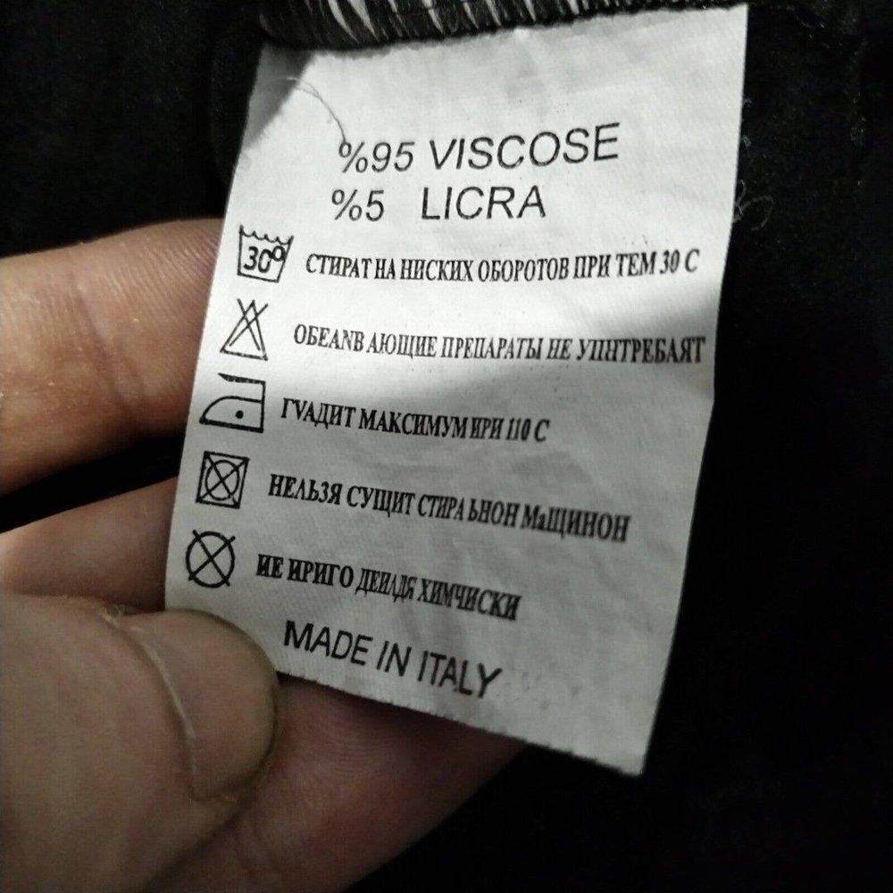 Vintage Moschino Jeans T Shirt Womens L Black Peace Embroidered Logo Graphic Top - Picture 13 of 14